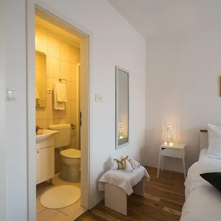 Lana Gæstehus 3*