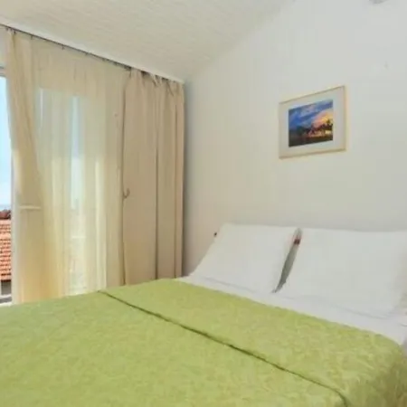 Guest House Lana